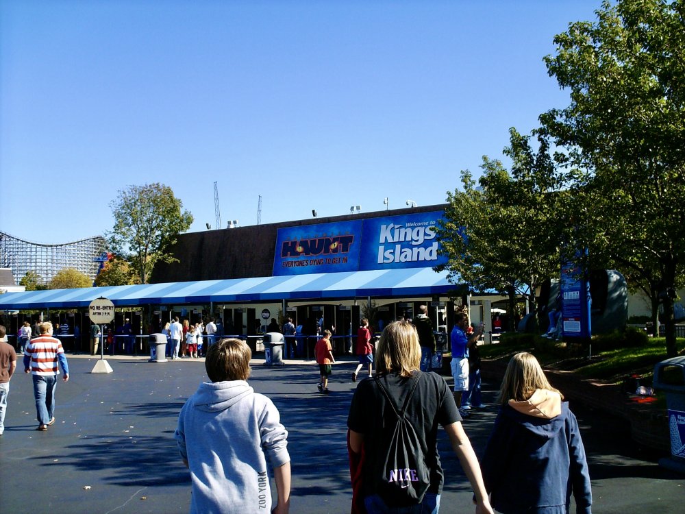 Kings Island Halloween Haunt 10 20 2007 003.JPG