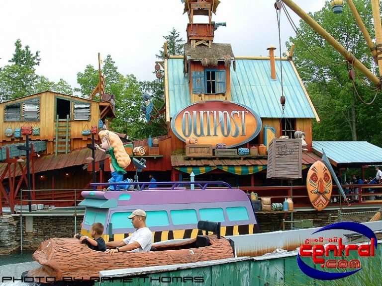 Wild Thornberries River Adventure