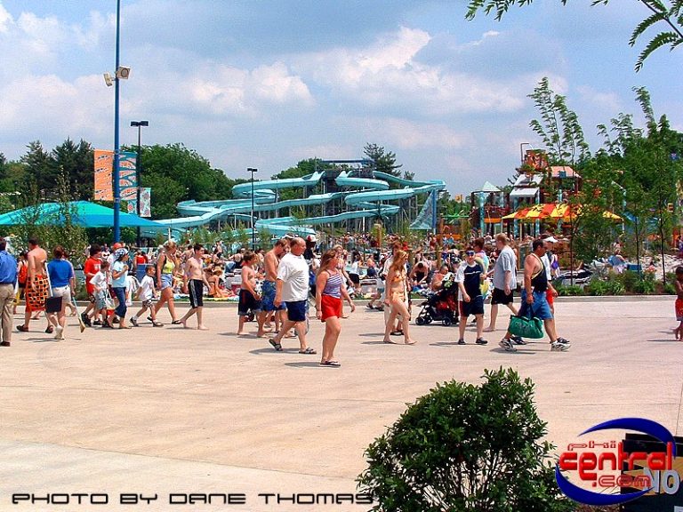 Crocodile Dundee's Boomerang Bay