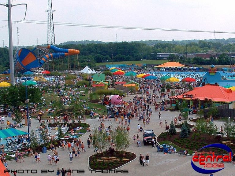 Crocodile Dundee's Boomerang Bay