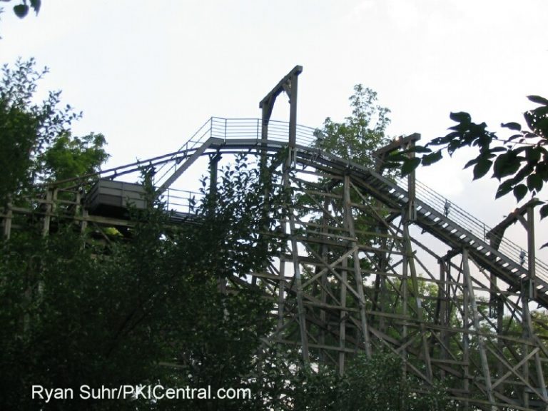 Adventure Express's Lift Hill