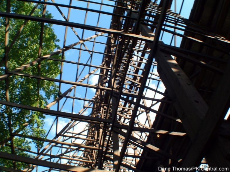 The Beast from below lift hill.