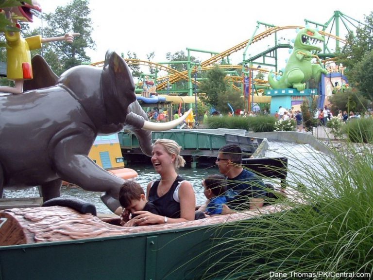 Wild Thornberries River Adventure