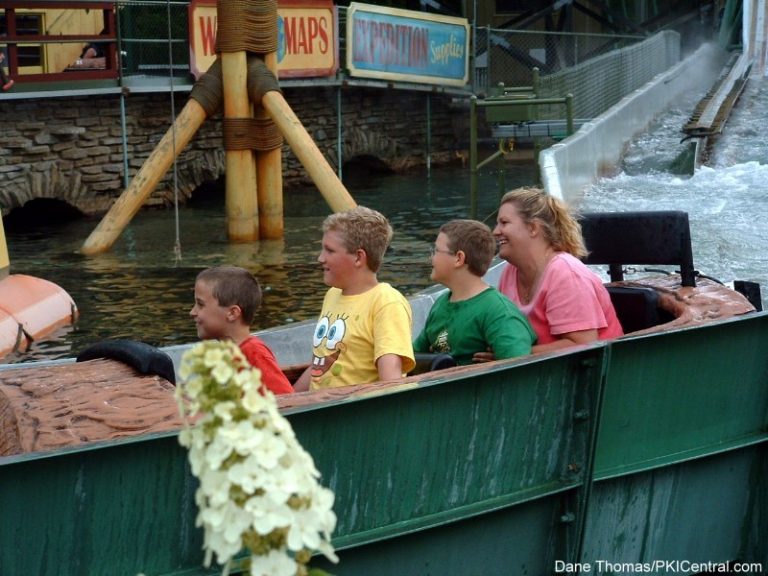 Wild Thornberries River Adventure