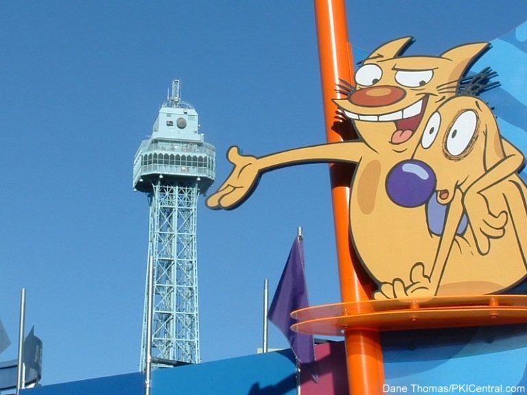 CatDog presents the Eiffel Tower