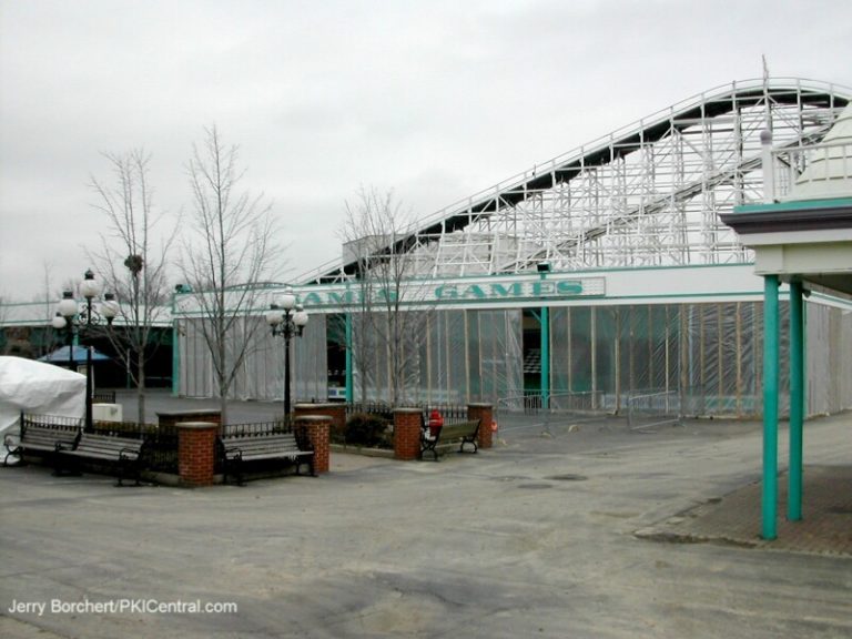 Coney Mall Games During Offseason