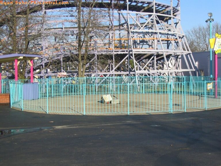 Pixie & Dixie Swing Set Missing in Action!