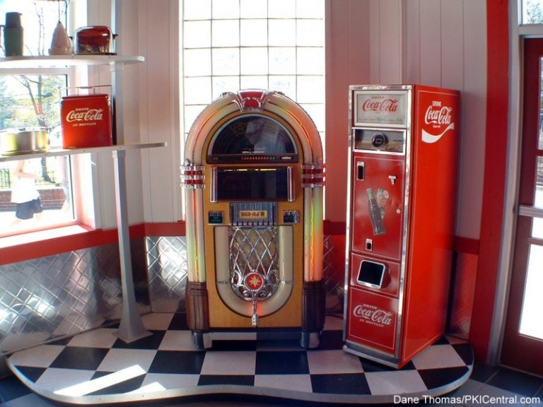 Happy Days Diner