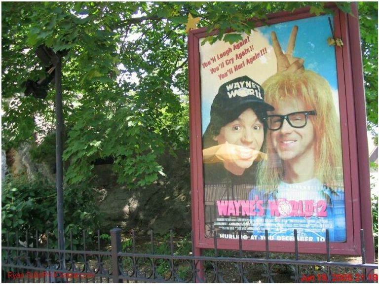 Paramount Story -- Waynes World 2.  NOT!!