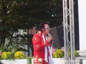 "Elvis" sings at the 2005 Night Of Fire