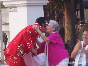"Elvis" greets a fan at 2005 Night of Fire