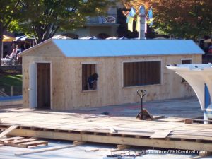 Skate Houses on fountain