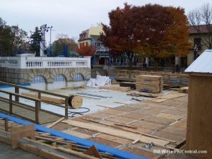 Winterfest Preparations on fountain
