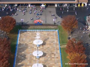 Winterfest Preparations on fountain