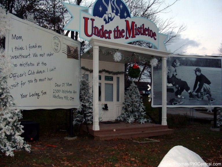 Under the Mistlete Scene