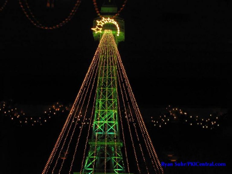 Eiffel Tower Christmas Tree