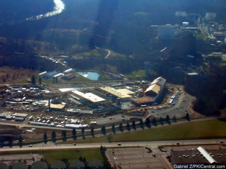 Aerial view of Great Wolf Lodge