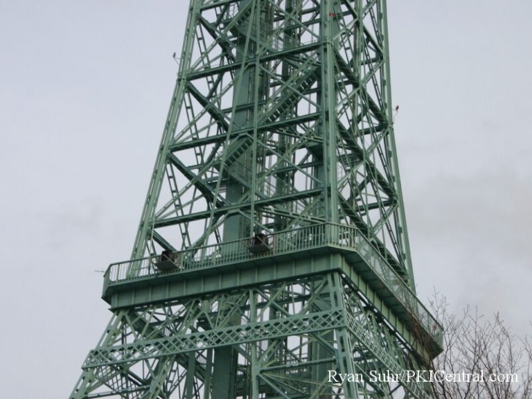 Eiffel Tower still has Winterfest spotlights on it