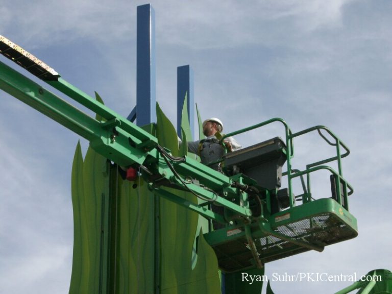 Painting Plankton's Plunge