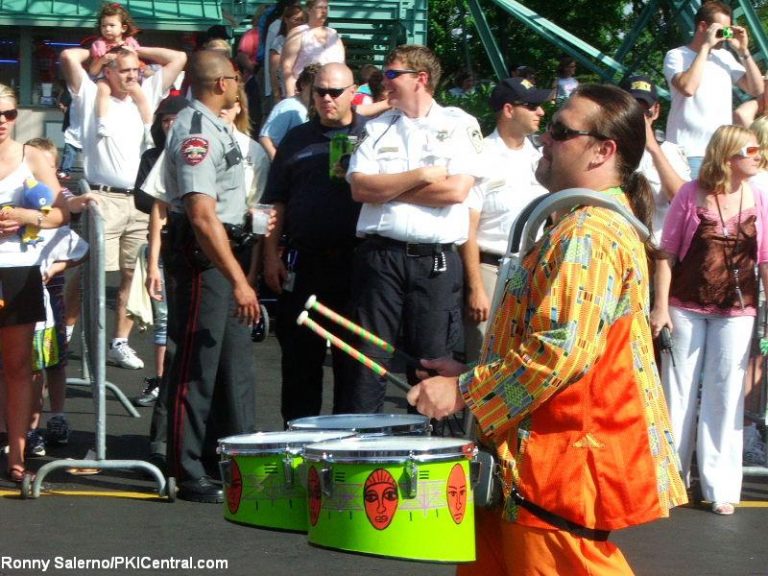 Nickelodeon Celebration Parade 2006 — photo 33 of 38