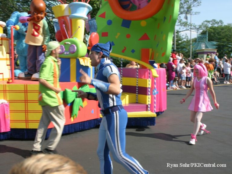 Nickelodeon Celebration Parade 2006 — photo 8 of 38