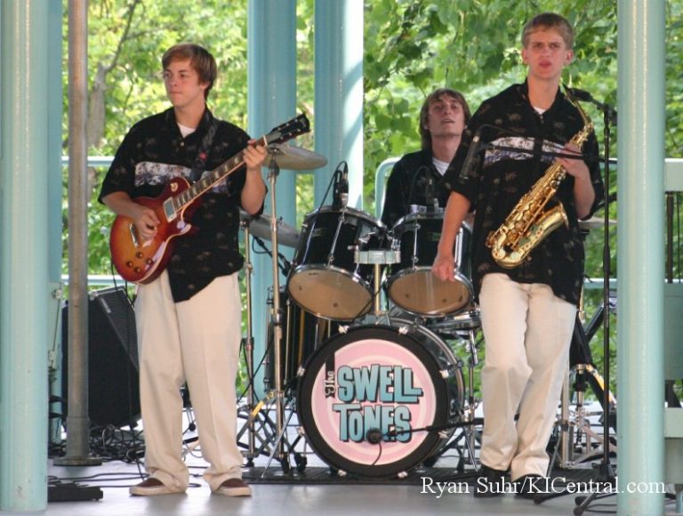 Twistin' to the 60s 2007