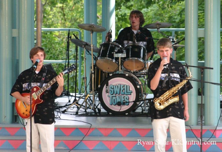 Twistin' to the 60s 2007