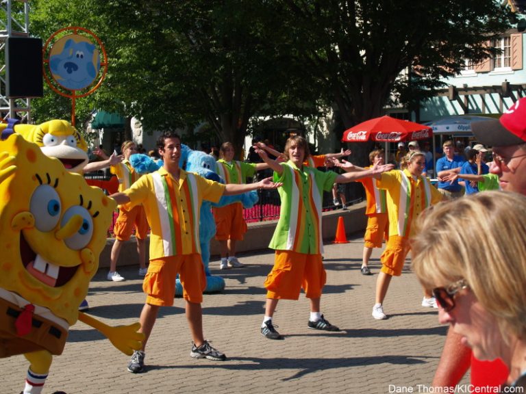 Nicktoons Live at 5