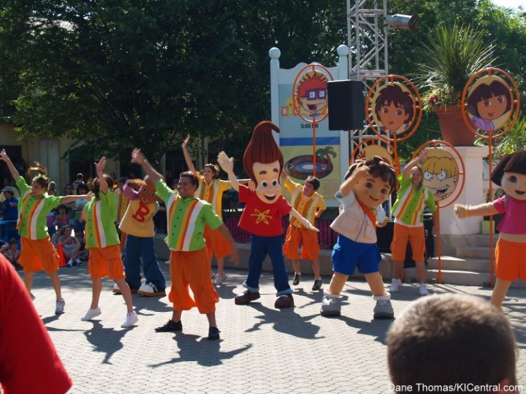 Nicktoons Live at 5