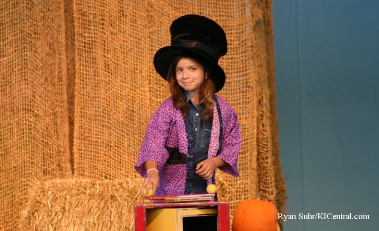A Magical Halloween (Halloween Haunt 2007) — photo 4 of 29