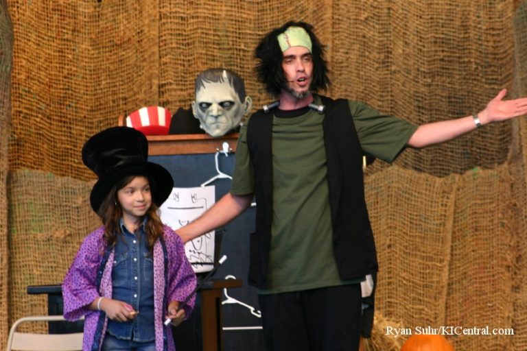 A Magical Halloween (Halloween Haunt 2007) — photo 12 of 29