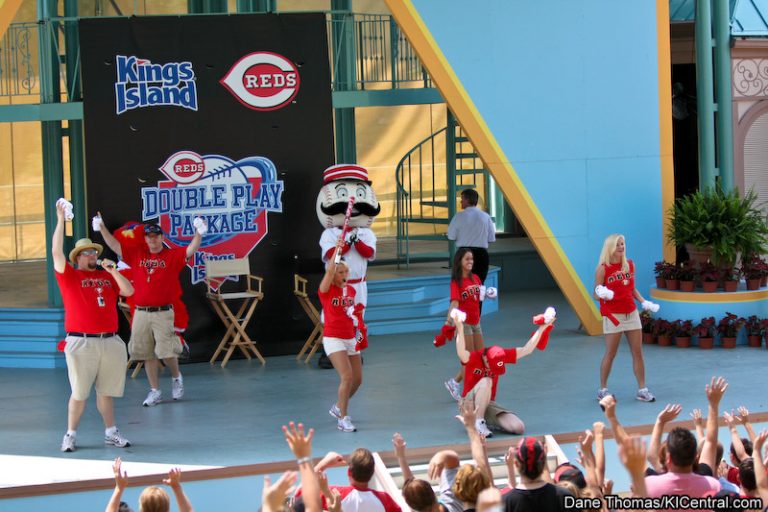 Cincinnati Reds at Kings Island