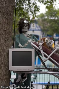 Halloween Haunt 2008 Preparations — photo 15 of 23