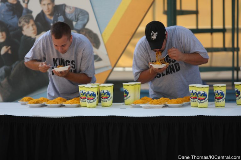Major League Eating at Kings Island, Labor Day 2008 — photo 21 of 59
