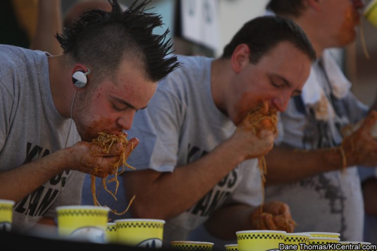 Major League Eating at Kings Island, Labor Day 2008 — photo 34 of 59