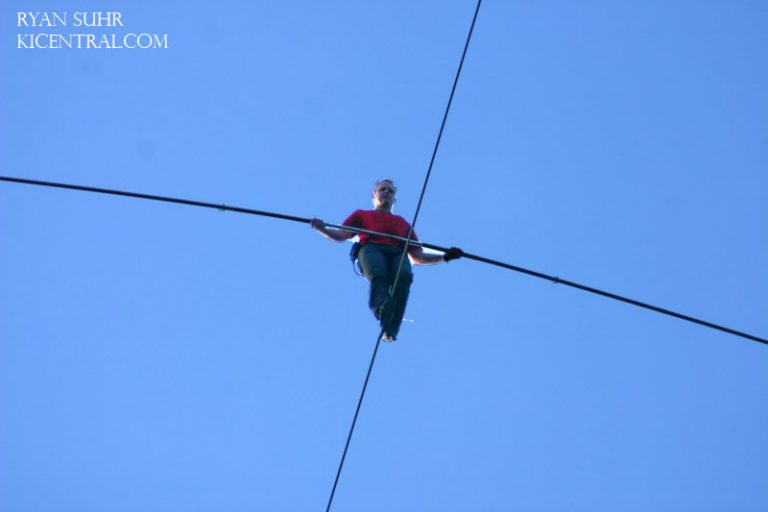 Nik Wallenda Walks a highwire 262' in the air at Kings Island, Aug 16, 2009