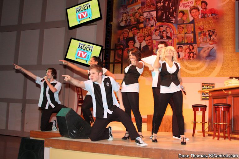 Way Too Much TV 2010 — photo 8 of 51