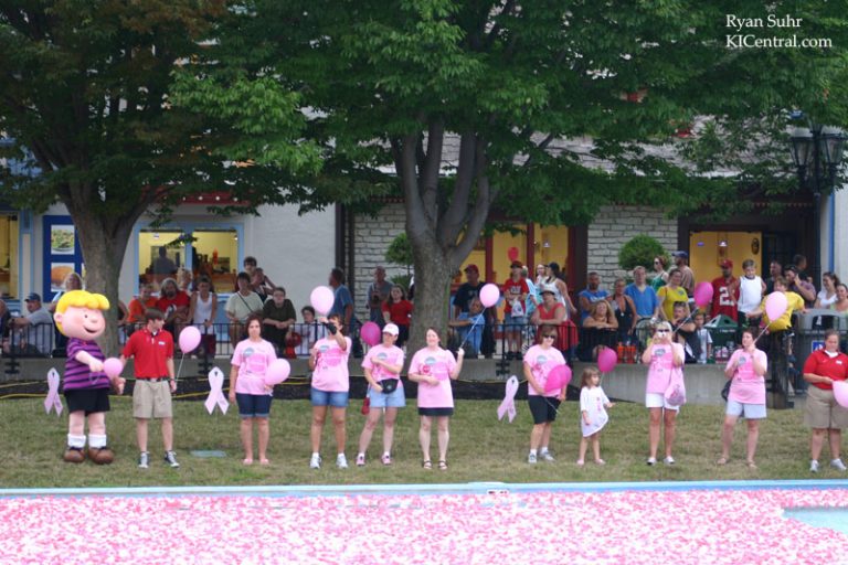 Breast Cancer Survivors Line the Fountain at Kings Island