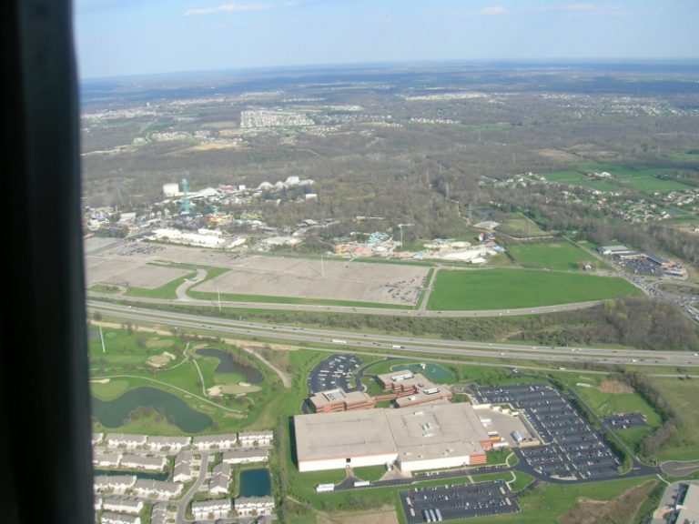 Flyover April 13, 2006 — photo 2 of 111