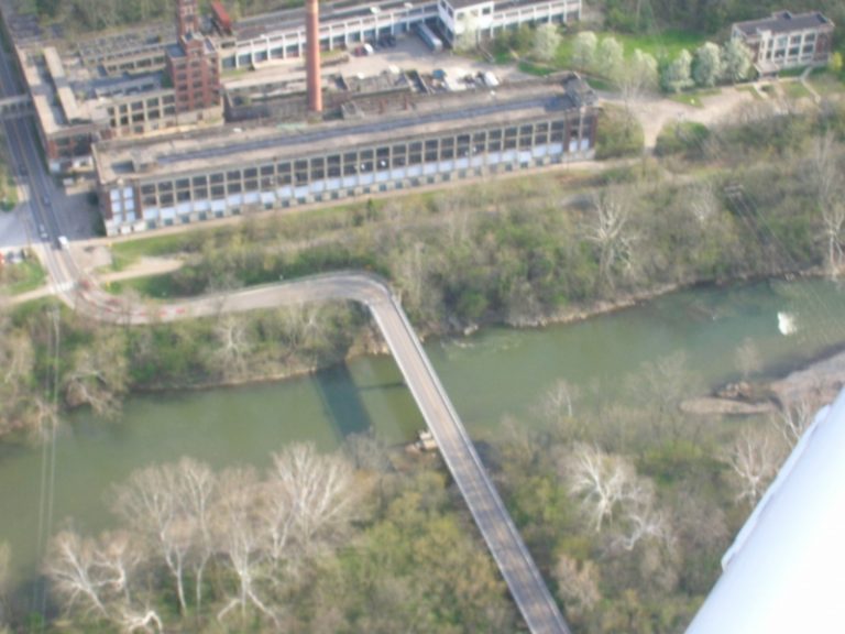 Flyover April 13, 2006 — photo 52 of 111