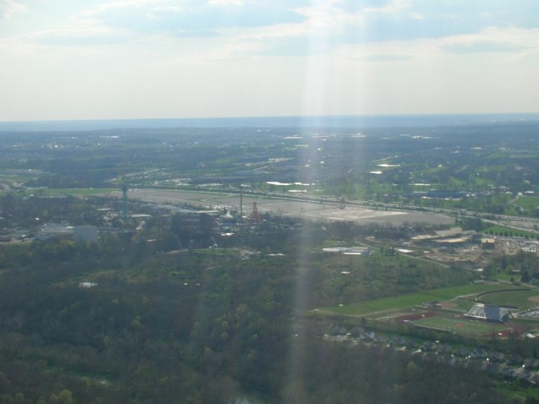 Flyover April 13, 2006 — photo 53 of 111