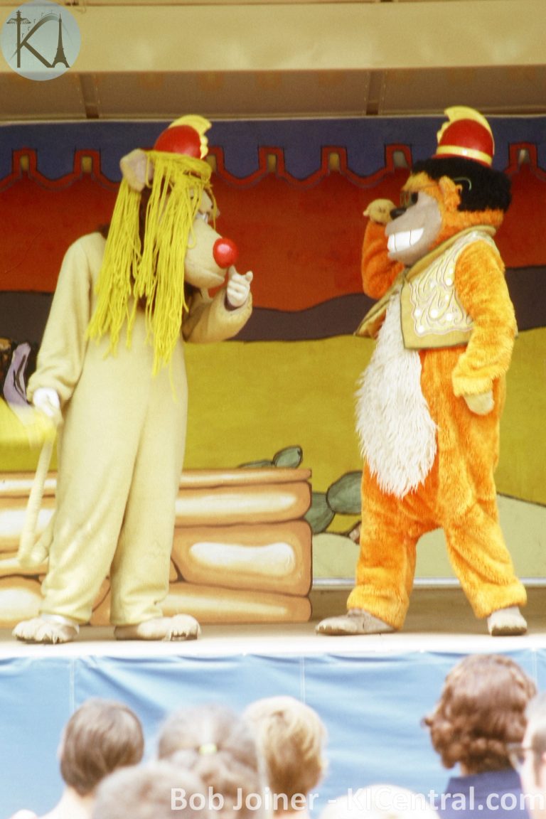 015 BANANA SPLITS SHOW