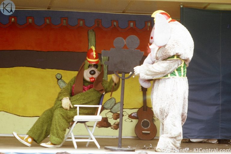 016 BANANA SPLITS SHOW