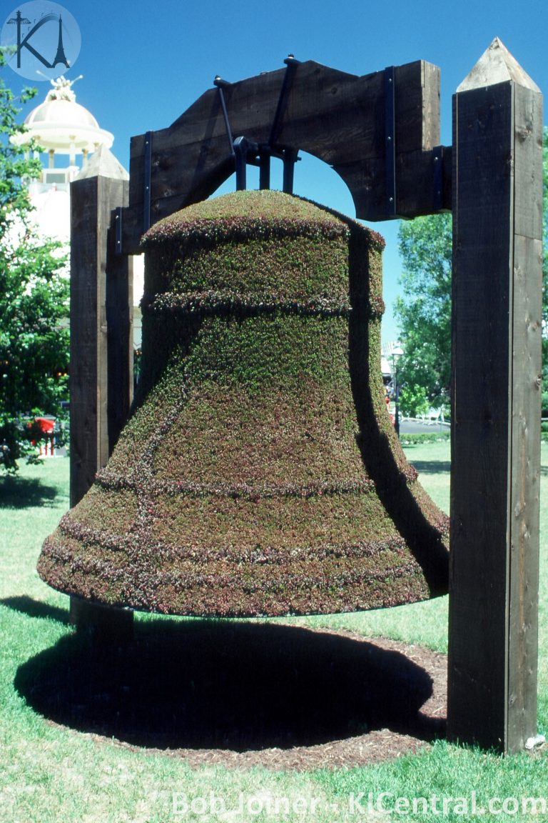 102 LIVING LIBERTY BELL