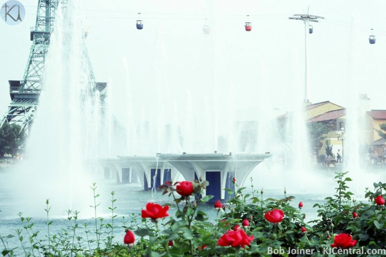 169 FOUNTIANS _ ROSES