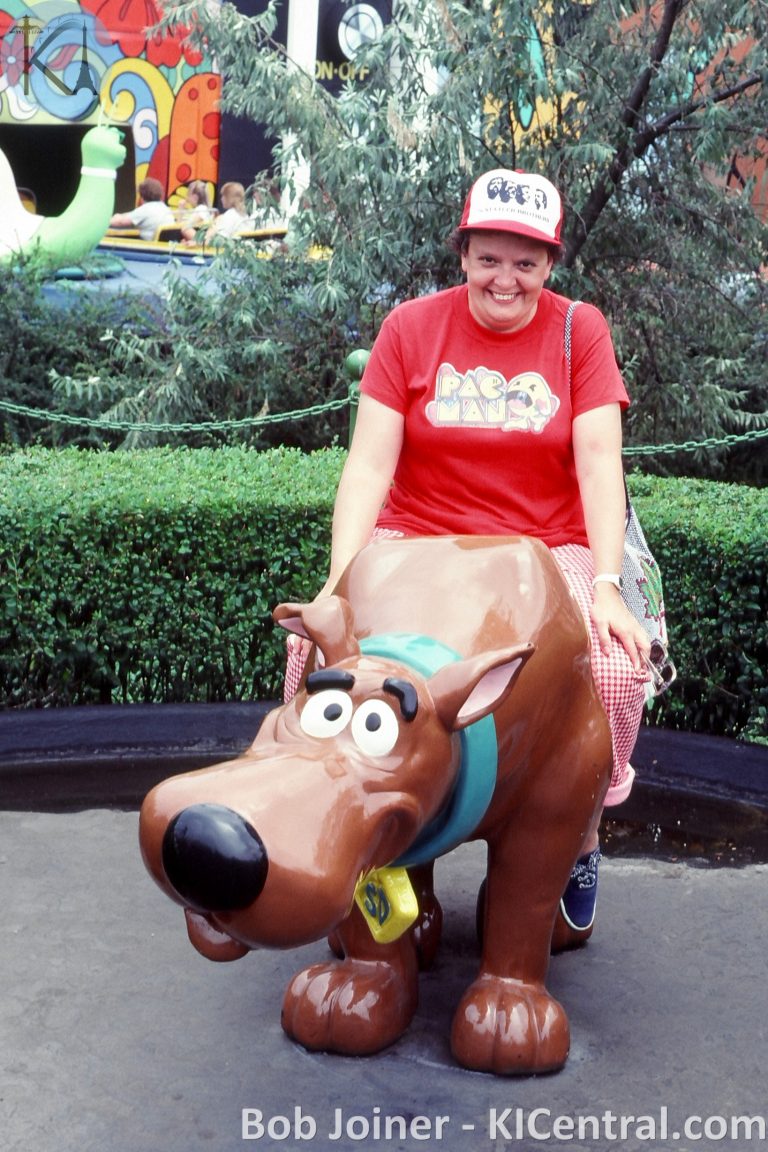 233 VICKI _ SCOOBY
