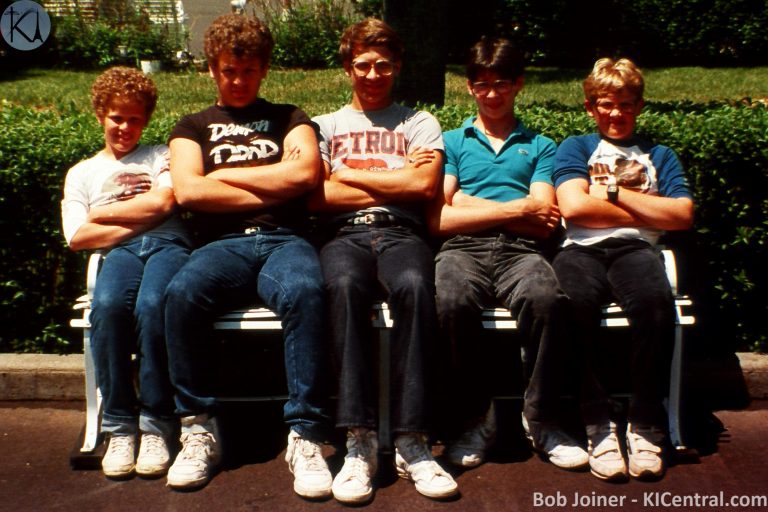 255 THE BOYS