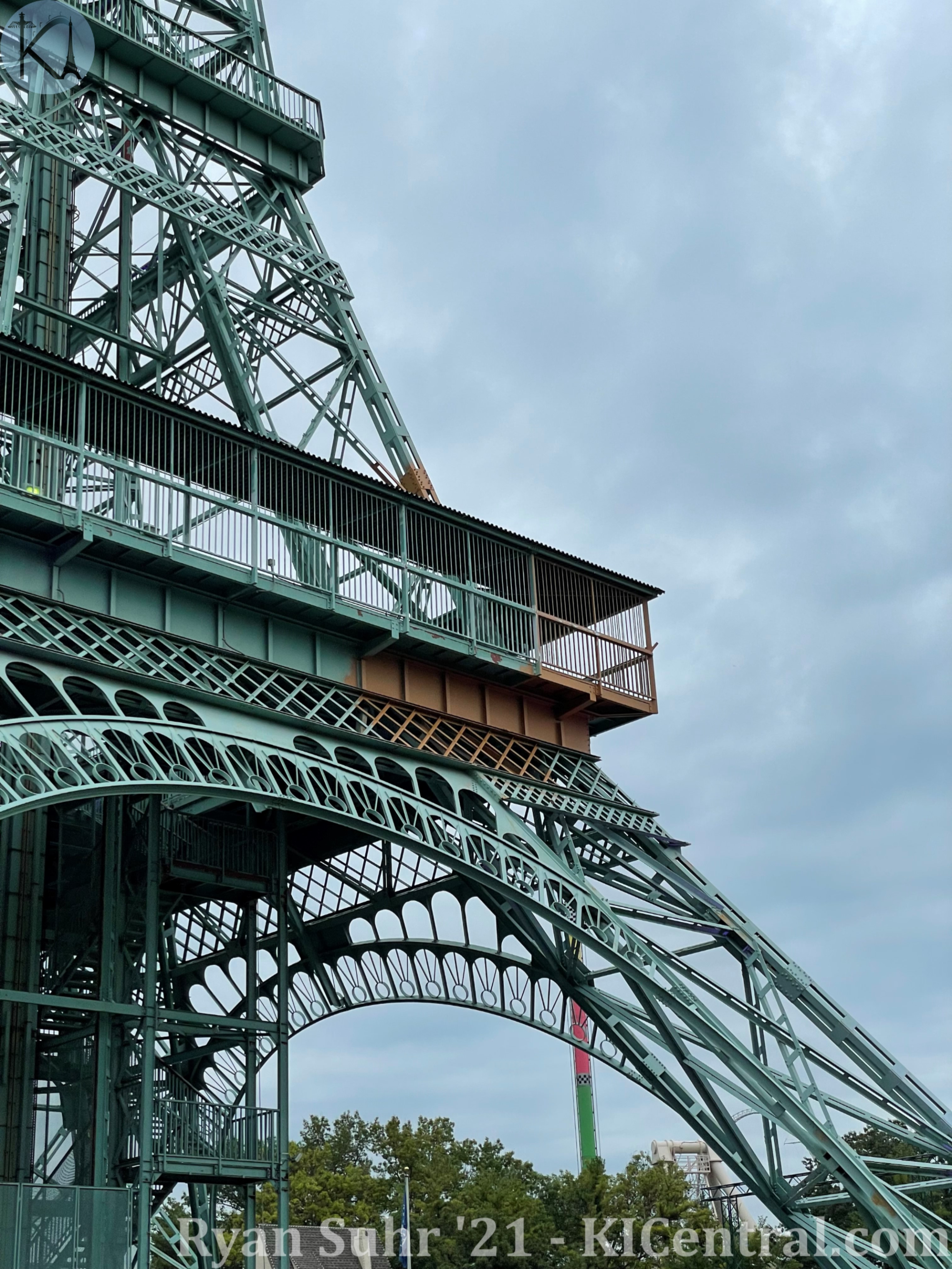 Eiffel Tower Repaint 2021 Kings Island Central